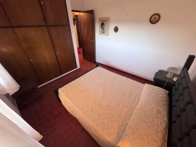 Venta de chalet en Tala Huasi, tres dormitorios.