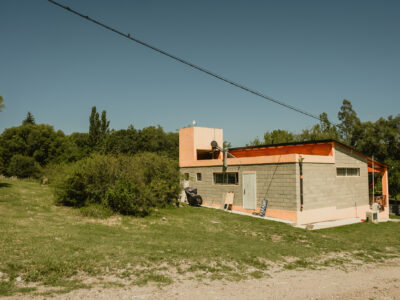 Venta de local comercial en San Antonio de Arredondo. Las Jarillas sobre la ruta.