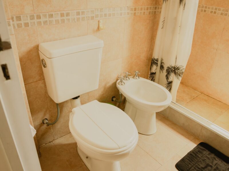 Venta en San Antonio de Arredondo Complejo de 3 unidades. En esquina a 50 mts de la ruta.