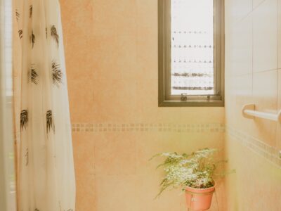 Venta en San Antonio de Arredondo Complejo de 3 unidades. En esquina a 50 mts de la ruta.