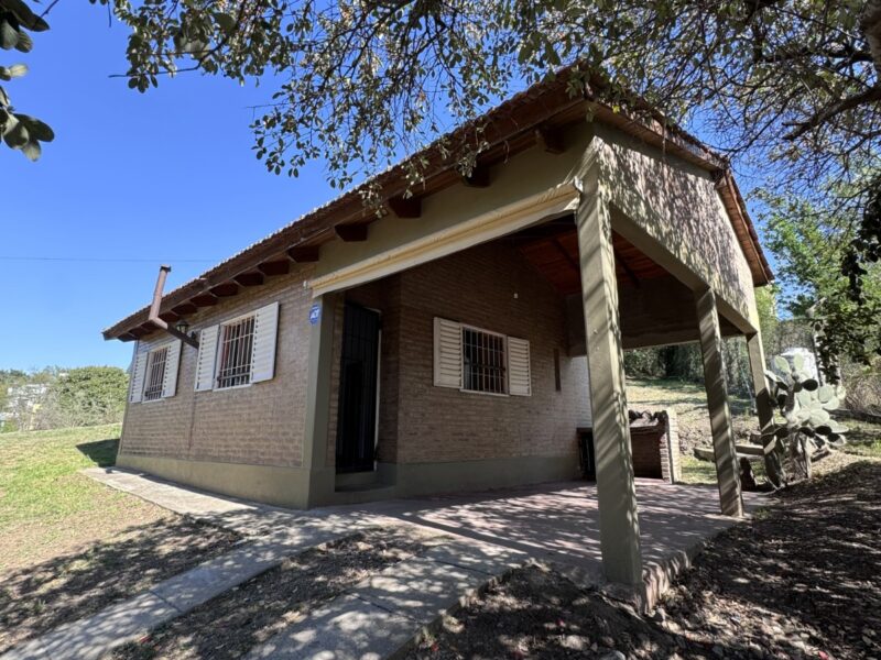 Venta casa en Icho Cruz Sierras, dos dormitorios.