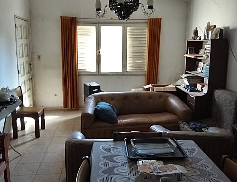 Venta de propiedad sobre Av. Carcano, Villa Carlos Paz. Excelente zona comercial.