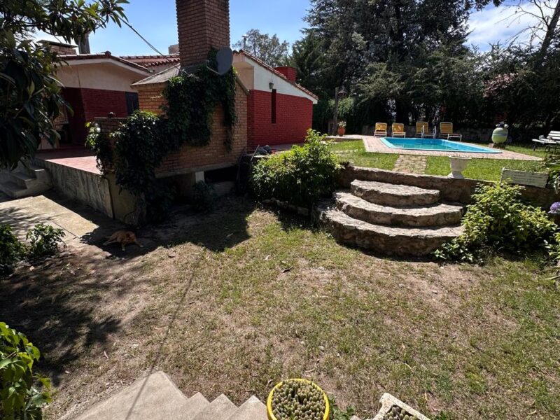 Alquiler Anual en Icho Cruz con piscina.