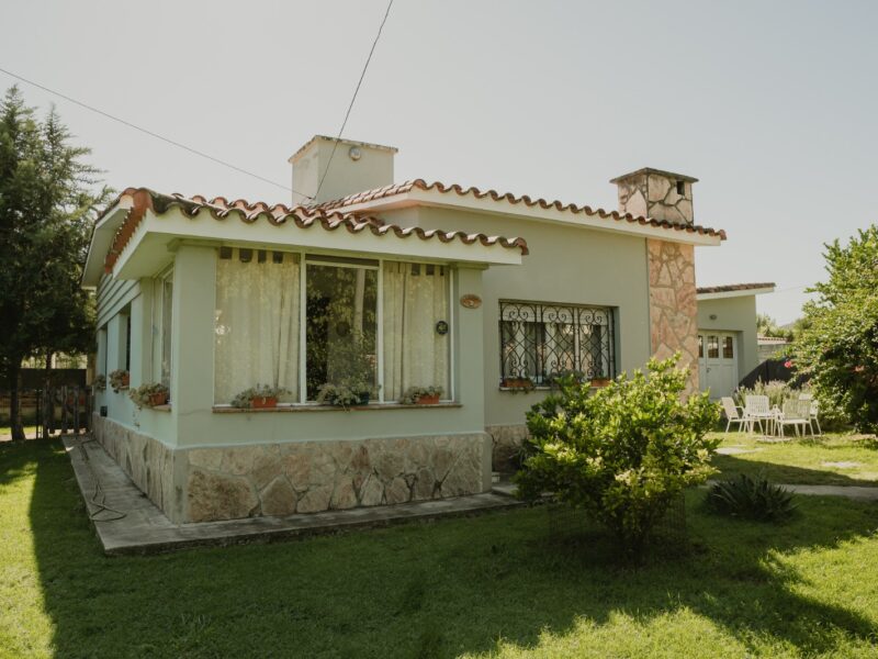 Venta Casa/Chalet. Tres dormitorios en Villa Carlos Paz, Barrio Villa Domínguez ubicación privilegiada.