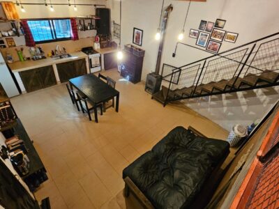 Venta de casa con pileta en Villa Icho Cruz, zona centro.