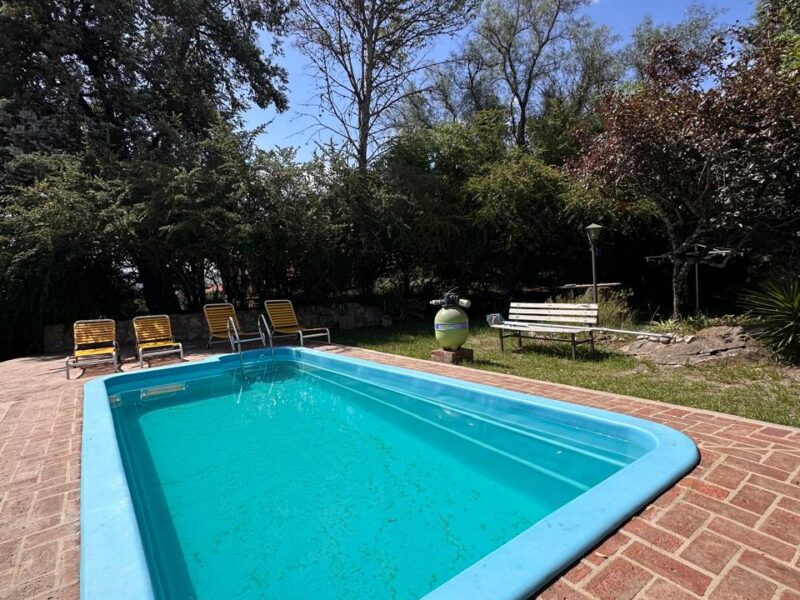 Alquiler Anual en Icho Cruz con piscina.