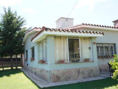 Venta Casa/Chalet. Tres dormitorios en Villa Carlos Paz, Barrio Villa Domínguez ubicación privilegiada.
