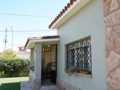 Venta Casa/Chalet. Tres dormitorios en Villa Carlos Paz, Barrio Villa Domínguez ubicación privilegiada.