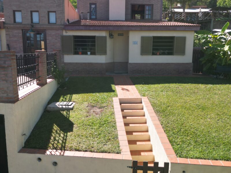 Venta de Casa de 3 Dorm. en Villa Carlos Paz. Apta Crédito Hipotecario