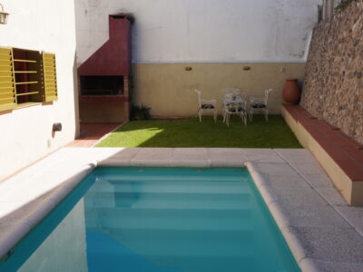 Venta de Casa de 3 Dorm. en Villa Carlos Paz. Apta Crédito Hipotecario