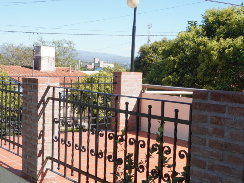 Venta de Casa de 3 Dorm. en Villa Carlos Paz. Apta Crédito Hipotecario