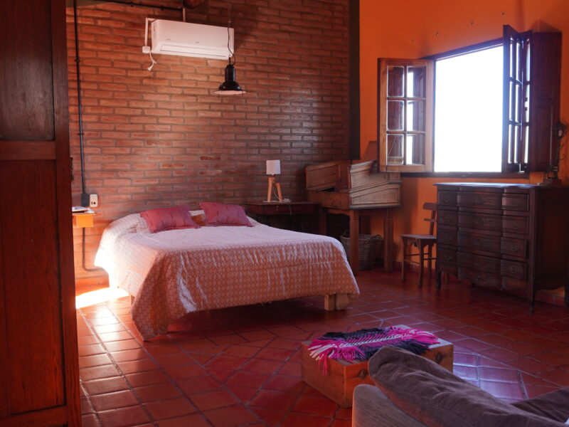 Venta de Casa de 3 Dorm. en Villa Carlos Paz. Apta Crédito Hipotecario