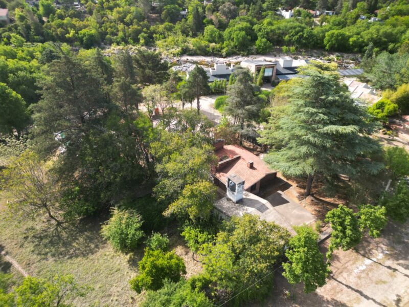 Venta de casa en Icho Cruz Sierras, a solo 20 metros del río.