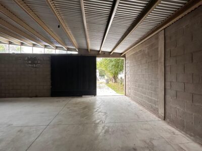 ALQUILER ANUAL. AMPLIO DEPOSITO EN ICHO CRUZ.