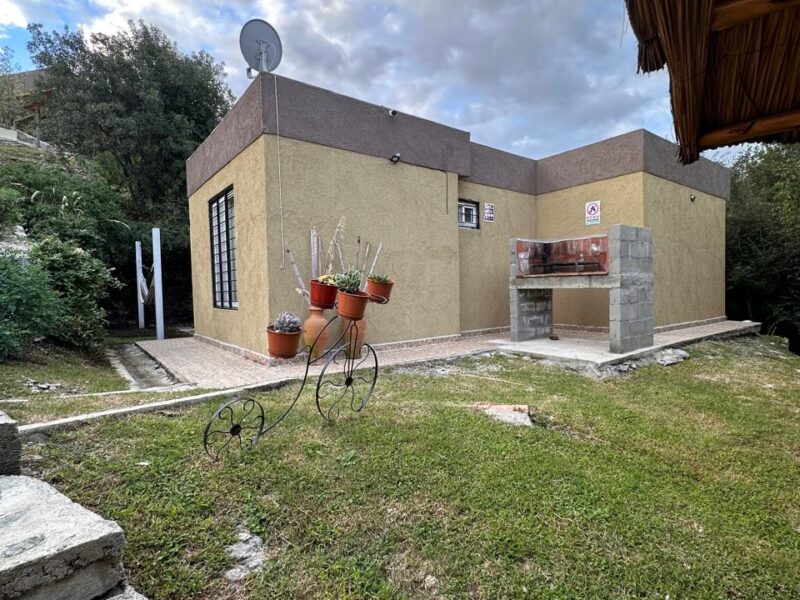 Alquiler anual. Departamento en Cuesta Blanca.