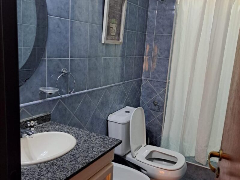 Alquiler. Casa en San Antonio de Arredondo.