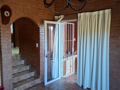Alquiler Anual en San Antonio de Arredondo. Ph de dos dormitorios.