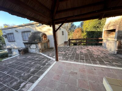 Venta de casa en Icho Cruz con pileta. 3 Dormitorios.