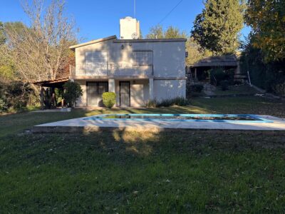 Venta de casa en Icho Cruz con pileta. 3 Dormitorios.