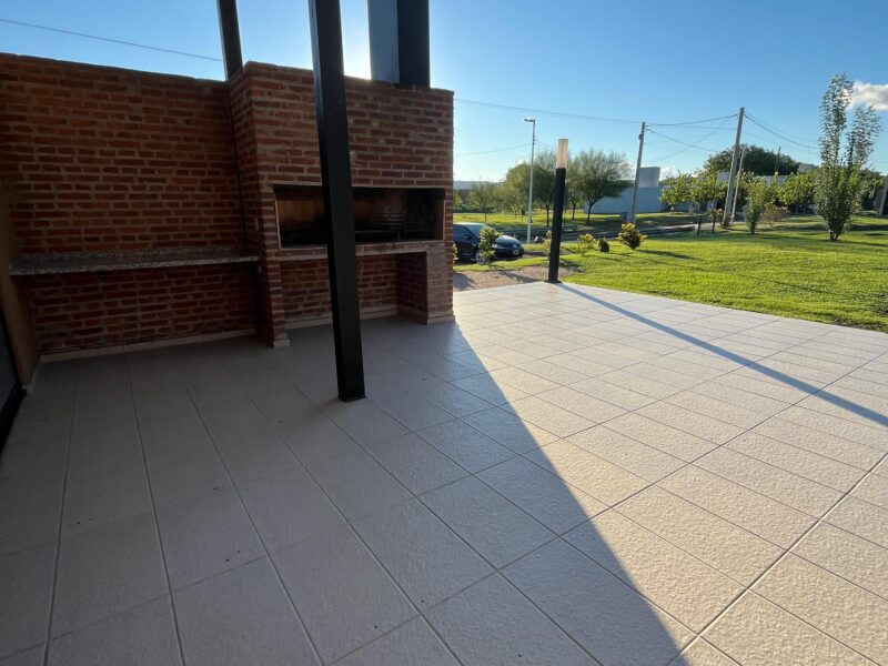 Venta lote en barrio cerrado Tejas 4.