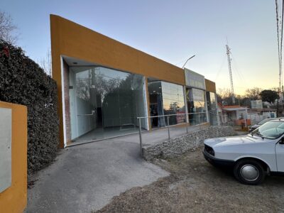 SE ALQUILA LOCAL COMERCIAL SOBRE LA RUTA EN SAN ANTONIO DE ARREDONDO.