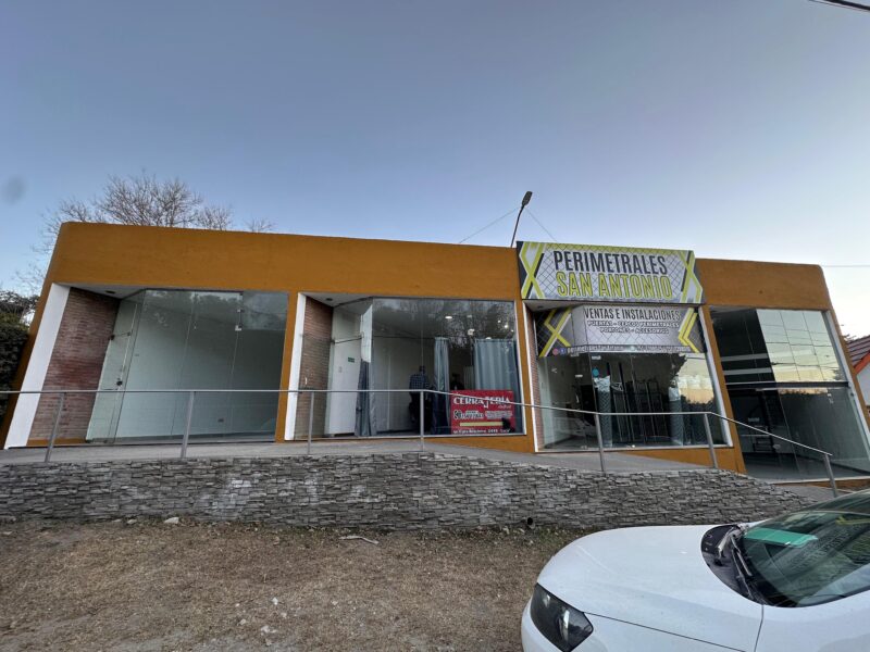 SE ALQUILA LOCAL COMERCIAL SOBRE LA RUTA EN SAN ANTONIO DE ARREDONDO.