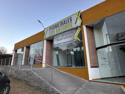 SE ALQUILA LOCAL COMERCIAL SOBRE LA RUTA EN SAN ANTONIO DE ARREDONDO.